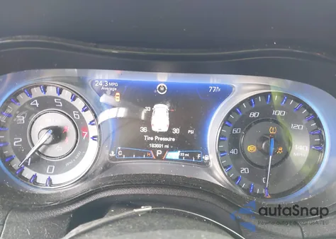 2015 Chrysler 300 300S из США, поврежденный, VIN 2C3CCABG8FH876103